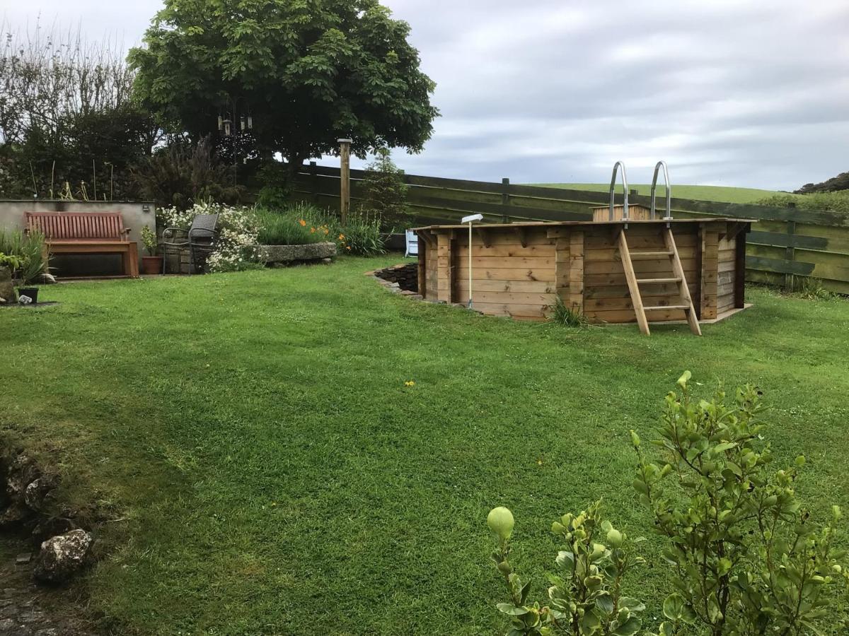 Cozy Camborne Studio Retreat With Two Single Beds Luaran gambar
